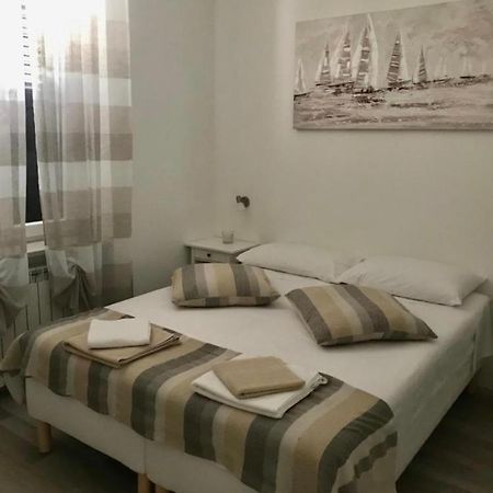 Julia Affittacamere Trieste Luaran gambar